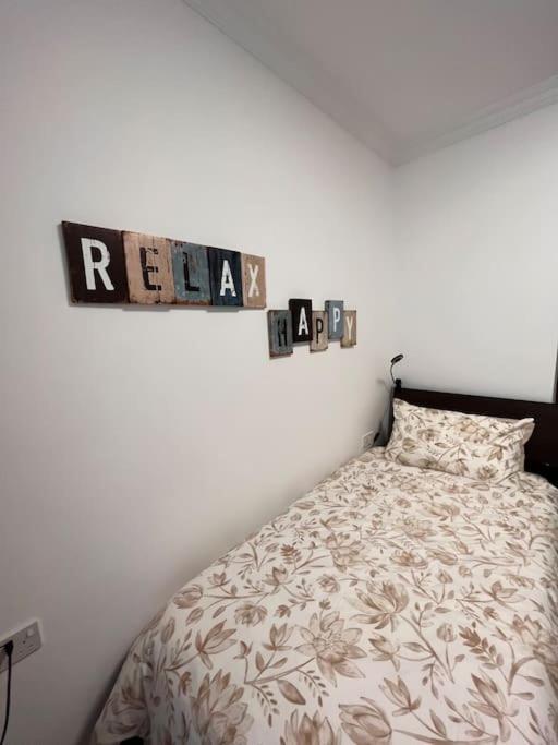 3 Bedroom Seaside Luxury Accommodation - Sleeps 8 St. Paul's Bay Exterior photo