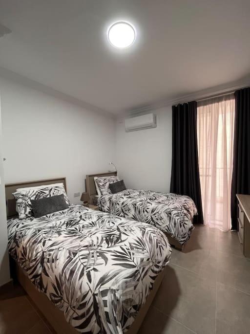 3 Bedroom Seaside Luxury Accommodation - Sleeps 8 St. Paul's Bay Exterior photo